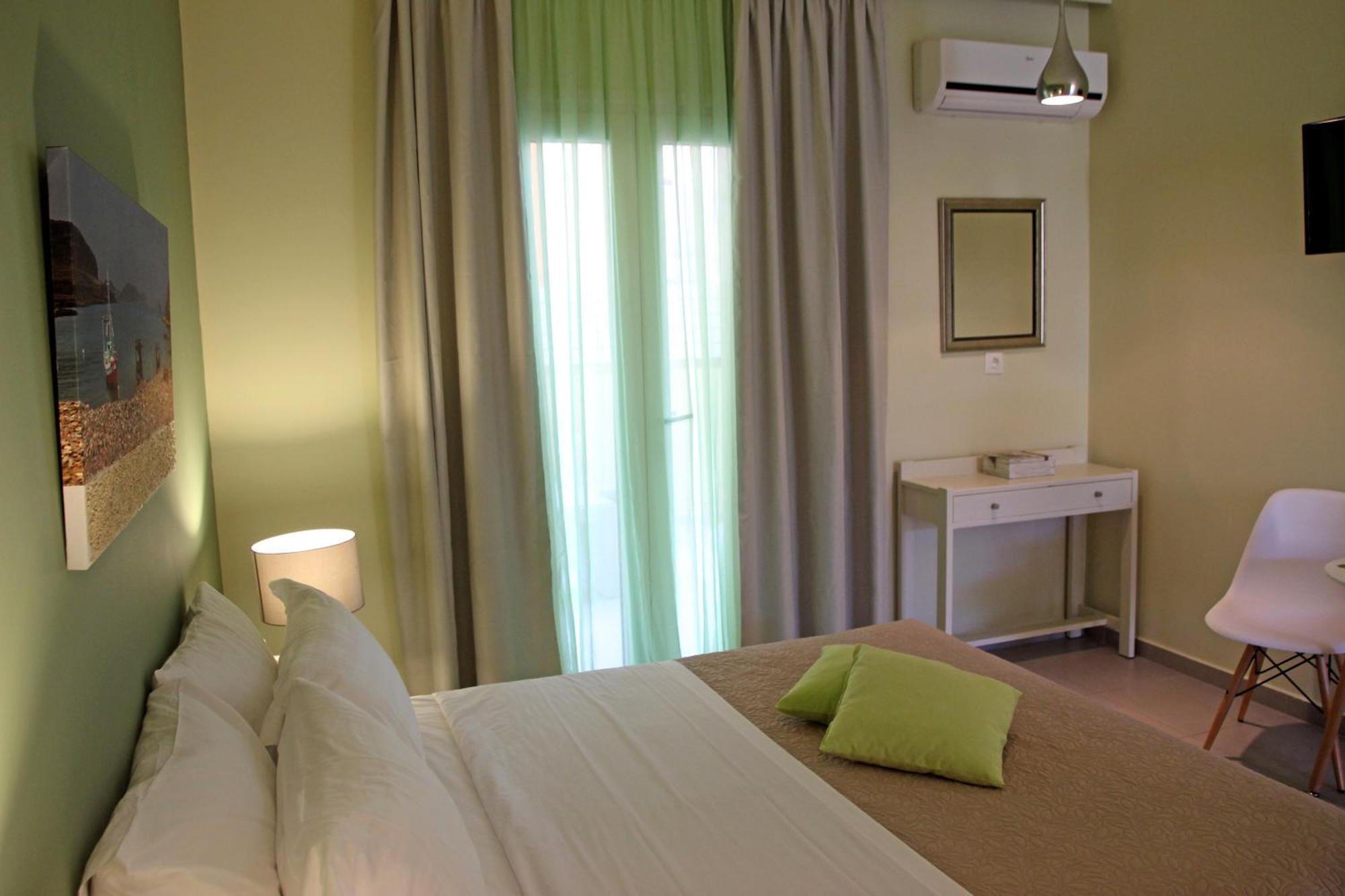 Effi Apartments Platanias  Room photo