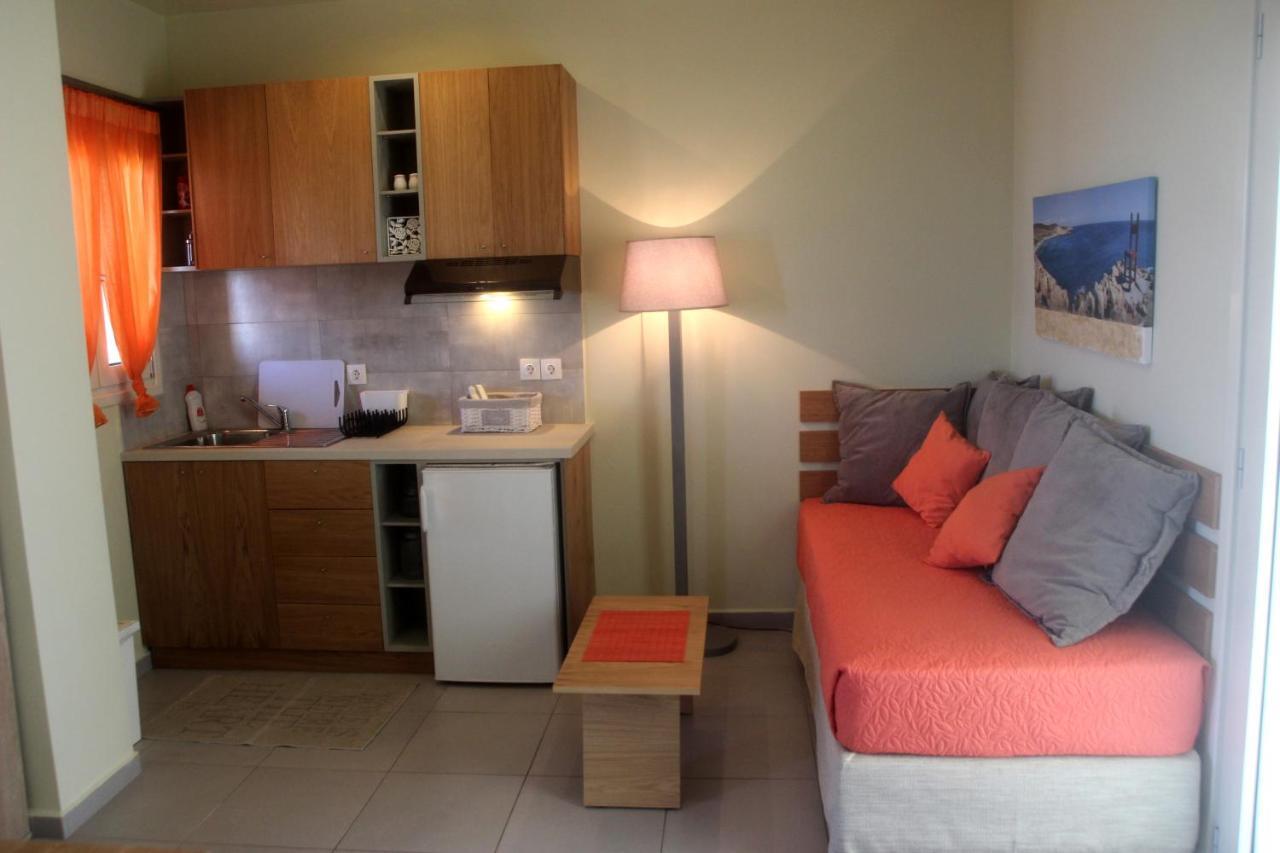 Effi Apartments Platanias  Room photo